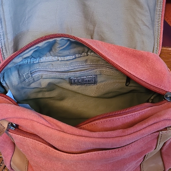 Elegant Orange and Tan Crossbody Bag - Picture 2 of 4